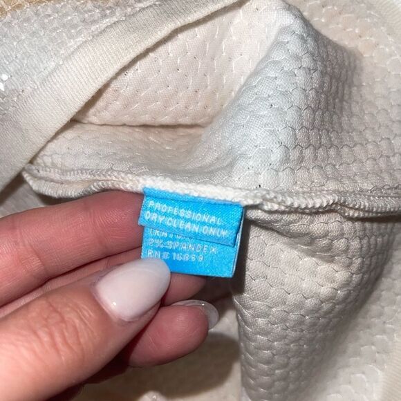 J. McLaughlin Tan Ivory Striped Stretch Georgica Sequin Top - Picture 12 of 13